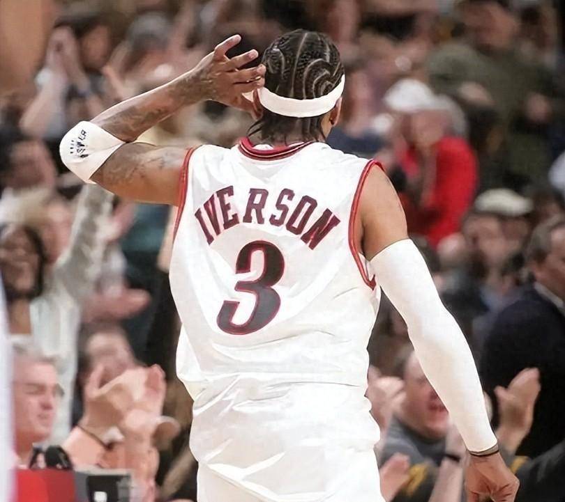 巴萨官方回顾诺坎普翻新前最后一场：12人仍在队内，7人首发（巴萨官方重温诺坎普翻修前最后一战：阵中仍有12人，7人当时首发）