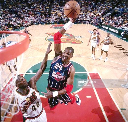 全市场：罗马和那不勒斯最近都询问了引进基耶萨的可能（全市场：罗马、那不勒斯近期询问引进基耶萨的可行性）